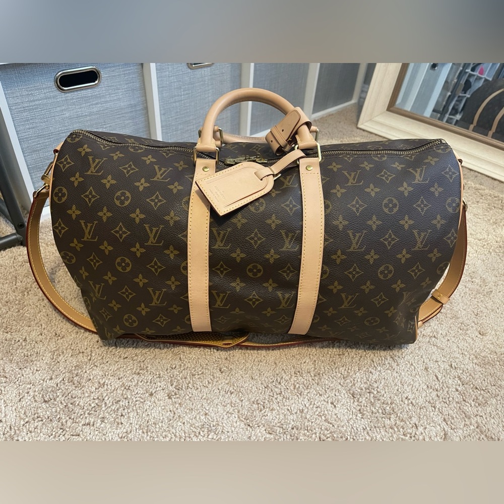 ‼️SOLD‼️✨Authentic Louis Vuitton Keepall 50✨